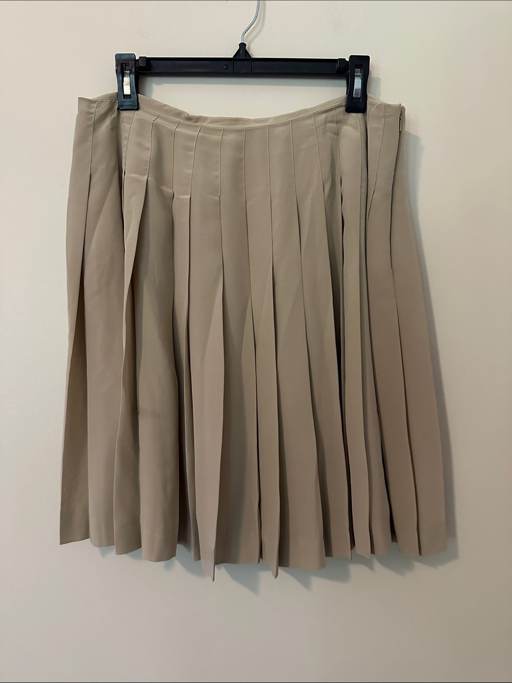 Josephine Chaus Pleated Midi Skirt in Taupe Beige